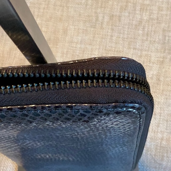 Tory Burch Black Snake-Embossed Zip Wallet GUC Brown shimmer - Picture 9 of 15